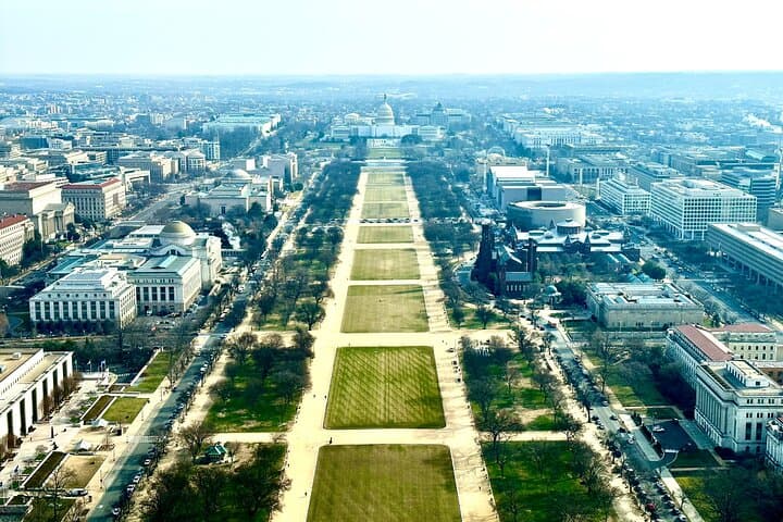 Semi-Private National Mall Walking Tour with Washington Monument Entry photo 4