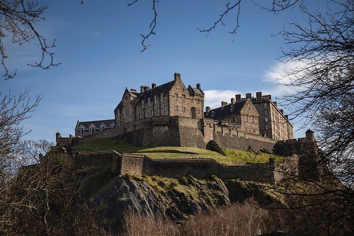 Edinburgh Full-Day Walking Tour with Castle Entry: Old Town, New Town & National Gallery photo 2