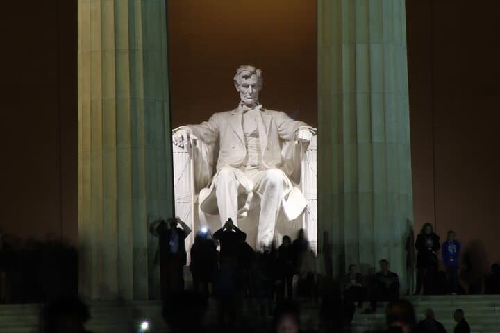 Explore Washington D.C.: A VIP One-Day Immersive Tour of History and Monuments photo 3