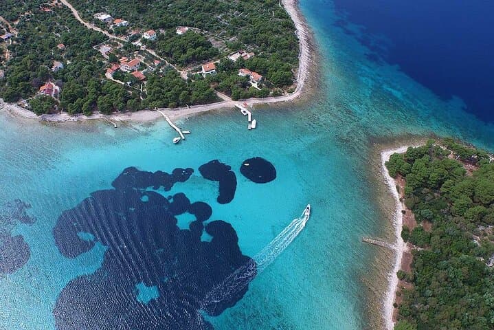 Blue Lagoon & Two Islands Half-Day Speedboat Tour from Split photo 5