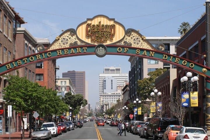 San Diego Sizzle: Private Gaslamp Walking Tour & Nightlife Experience photo 3
