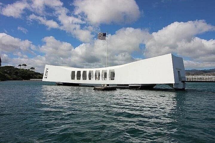 Private Pearl Harbor USS Arizona Memorial Tour — Skip-the-Line Historical Experience photo 4