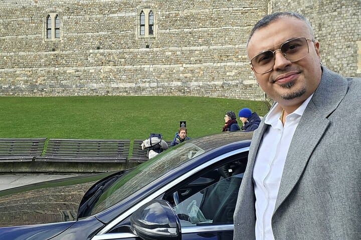 Private Windsor Castle Tour in Executive Vehicle with Admission photo 2