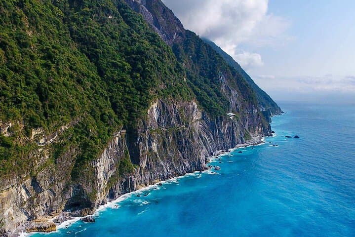 Taroko Gorge, Qingshui Cliffs & Qixingtan Beach — Day Tour from Hualien photo 2