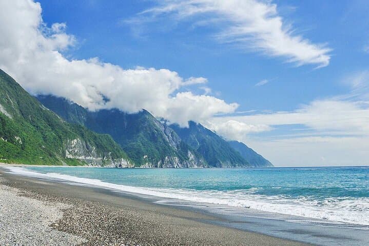 Taroko Gorge, Qingshui Cliffs & Qixingtan Beach — Day Tour from Hualien photo 6