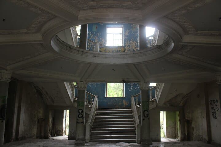 Soviet Tour of Georgia: Gori, Chiatura, Tskaltubo & Enguri Dam — 6-Day Exploration photo 2