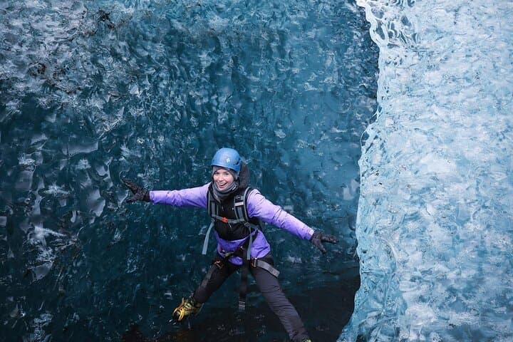 Private Falljökull Glacier Hike with Pro Photo Package — Skaftafell Adventure photo 4