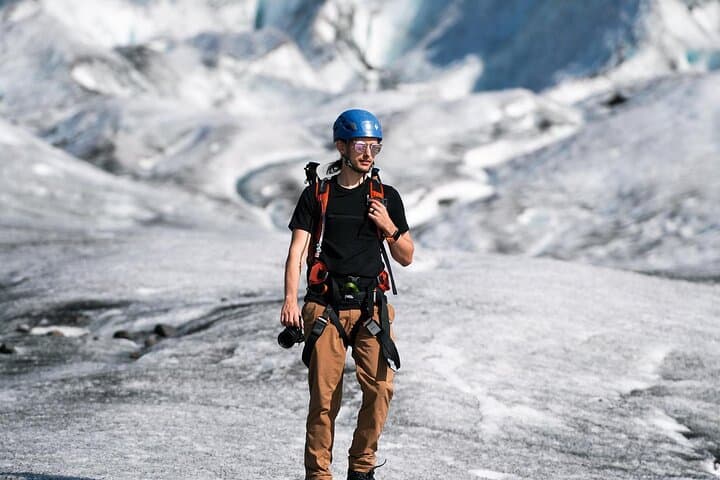 Private Falljökull Glacier Hike with Pro Photo Package — Skaftafell Adventure photo 2