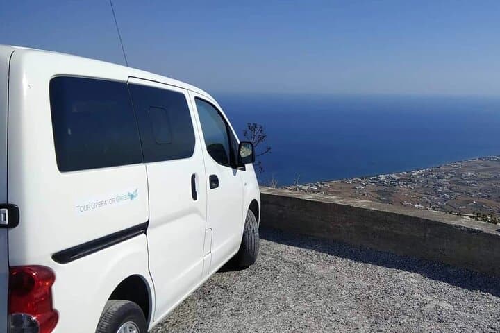 Santorini Half-Day Private Highlights Tour with Local Guides photo 2