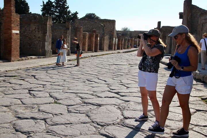 Fast Track Pompeii: 2-Hour Guided Tour with Skip-the-Line Access photo 6