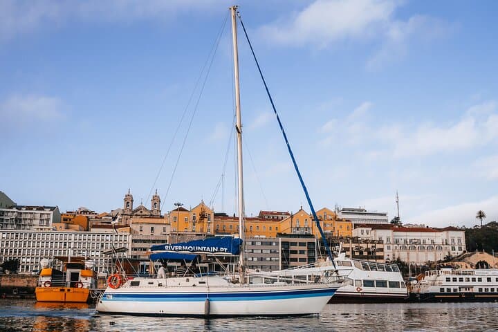 Sunset Sail on the Tejo: 2-Hour Lisbon Sailboat Tour from Alcântara Marina photo 2