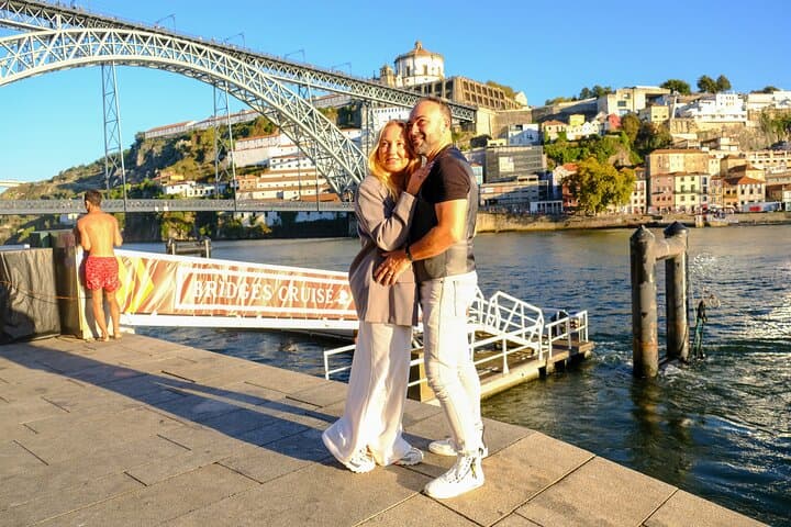 Porto Riverside Photo Tour: Cais da Ribeira & Cais de Gaia Photo Session photo 2