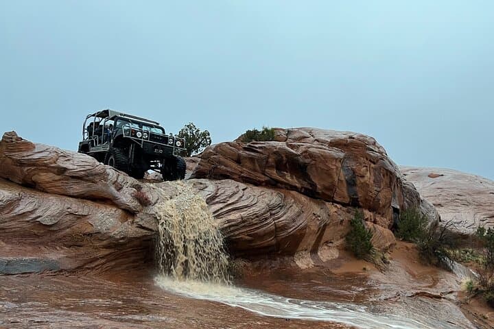 Conquer Moab’s Hell’s Revenge Trail: The "Beast" 4x4 Family Adventure photo 4