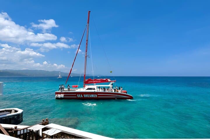 Montego Bay Combo: Bamboo Rafting, Catamaran Party & Snorkeling photo 3