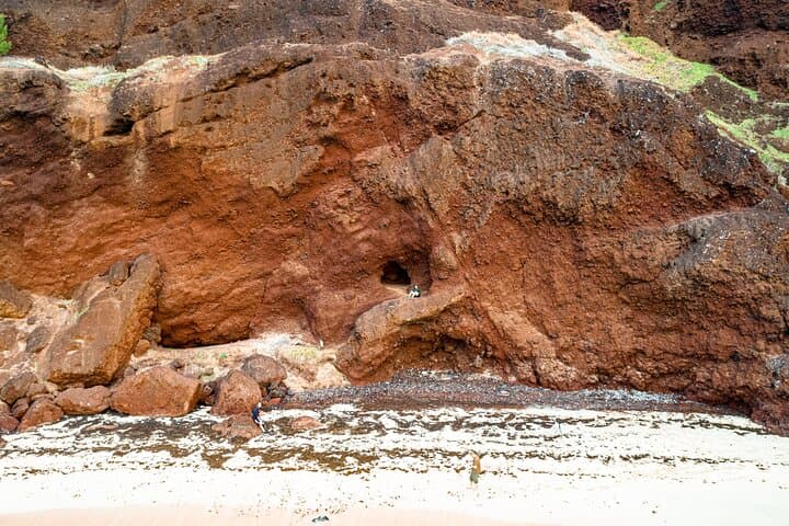 Exploring Rapa Nui's Untamed Northern Coast: A Trekker's Guide photo 4