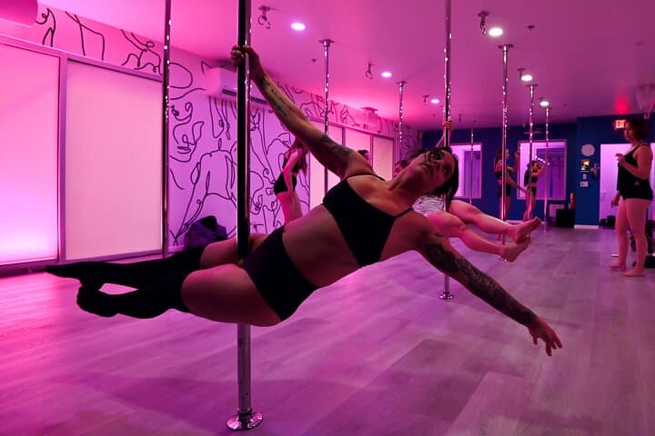 Private Pole Dance Party in Austin — soFly Social ATX Group Class & Celebration photo 5