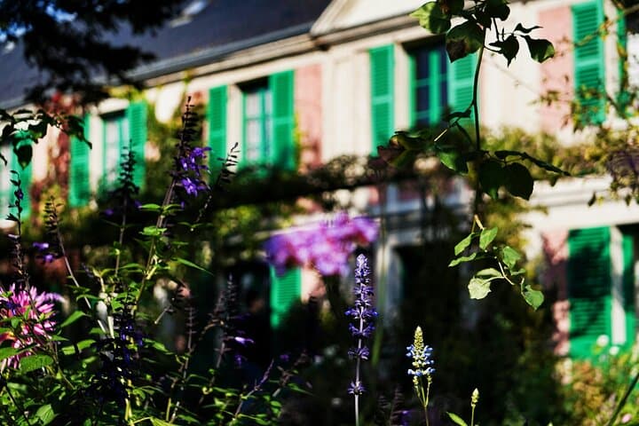 Private Day Trip to Monet's Giverny and Vernon from Paris photo 3