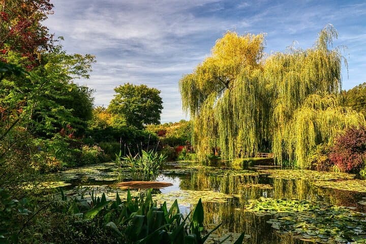 Private Day Trip to Monet's Giverny and Vernon from Paris photo 2