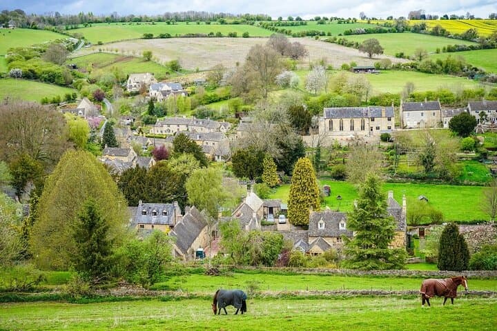 Cotswold Countryside Walking Tour: 7-Day Shared Adventure Through Villages & Wolds