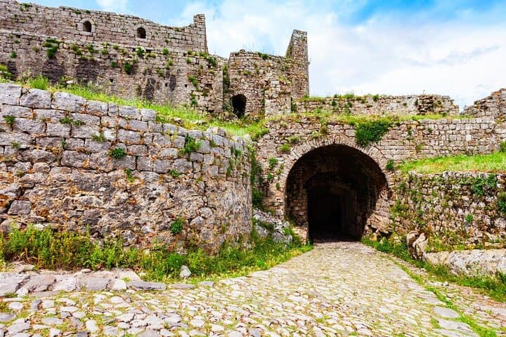 Two-Day Thethi Adventure: Waterfalls, Blue Eye and Rozafa Castle photo 5
