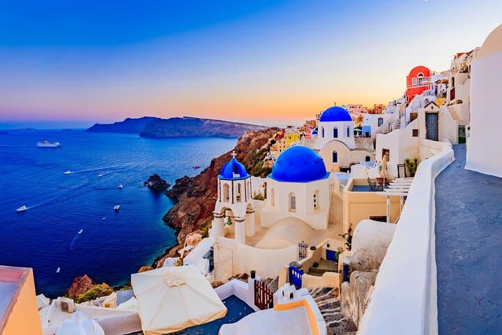 Santorini Shore Excursion: Small-Group Tour for Cruise Passengers (Firostefani, Oia, Profitis Ilias)
