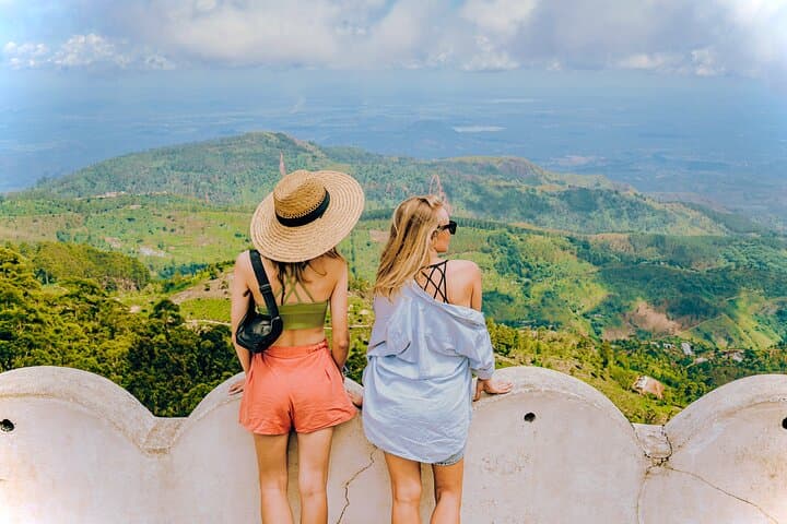Sri Lanka 8-Day Private Guided Tour: Kandy, Ella, Safari & Southern Beaches photo 3
