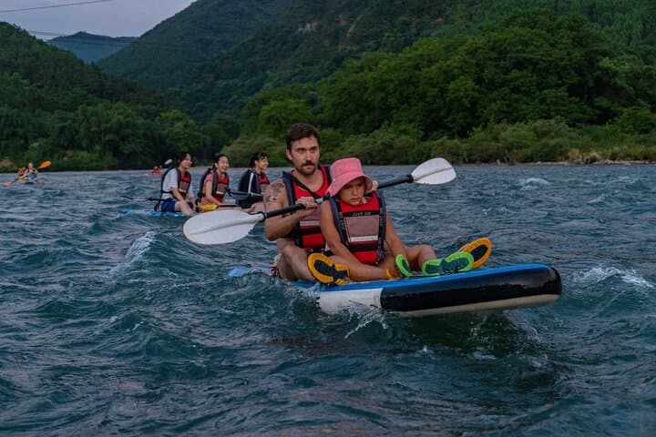 Guilin Kayaking Adventure: 10km Guided Paddle on the Li River photo 3