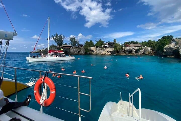 Zipline Canopy and Catamaran Cruise from Ocho Rios: Snorkel, Sail and Soar Over Jamaica photo 6