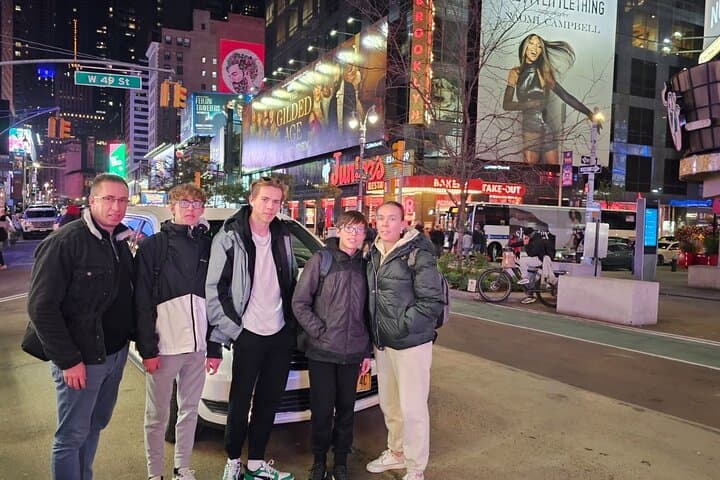 NYC Limo City Tour: Private Manhattan Sightseeing by Limo, SUV or Van photo 2