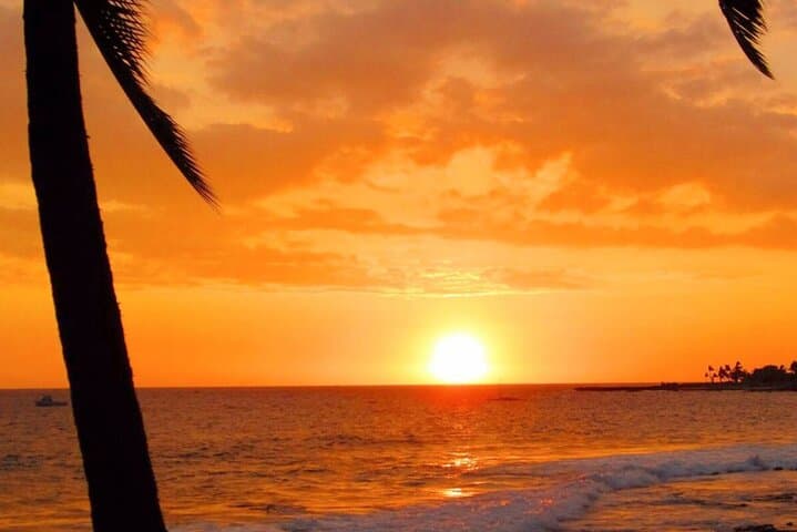 Experience a Private Sunset Cruise Along Kona’s Coastline
