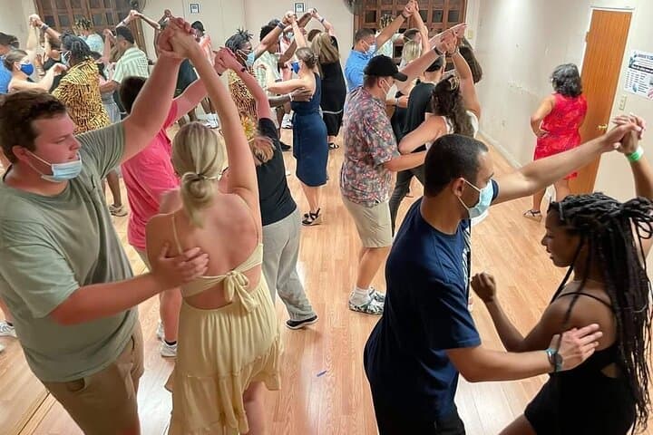 Puerto Rican Merengue Beginner Class in Old San Juan — Learn Merengue in a Pro Studio photo 2
