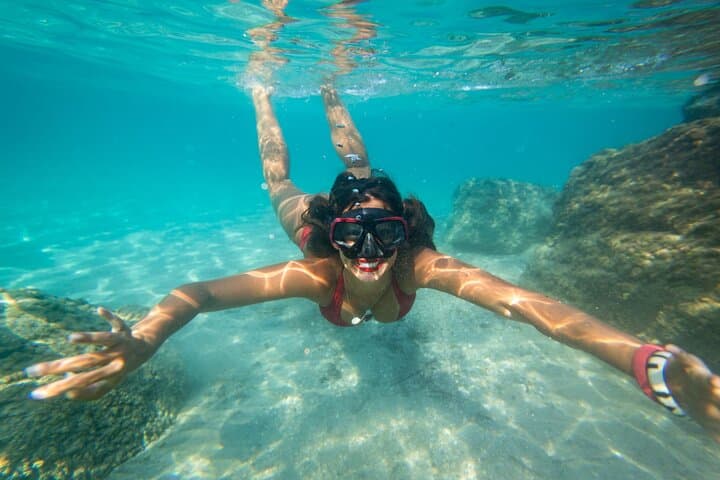 Private Kona Snorkeling Tour to Captain Cook Monument & Turtle Reefs photo 3