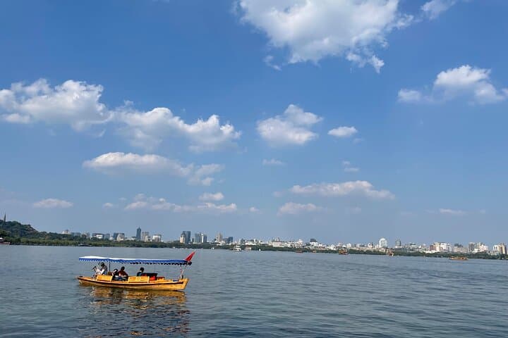 Hangzhou Private Guided Tour — Customize West Lake, Tea Fields & City Highlights photo 2