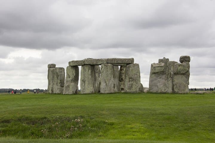 Private Layover at Stonehenge: Quick Visit from Heathrow photo 6
