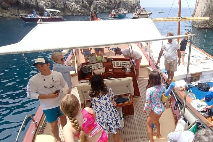 Capri Samba: Private Apreamare Cruise to the Blue Grotto and Faraglioni photo 2