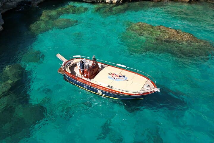 Capri Samba: Private Apreamare Cruise to the Blue Grotto and Faraglioni photo 3