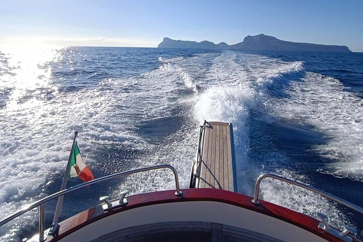 Capri Samba: Private Apreamare Cruise to the Blue Grotto and Faraglioni photo 4