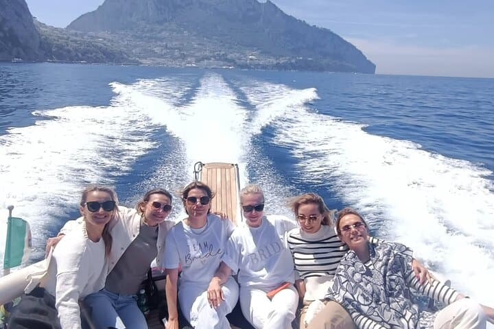 Capri Samba: Private Apreamare Cruise to the Blue Grotto and Faraglioni photo 6