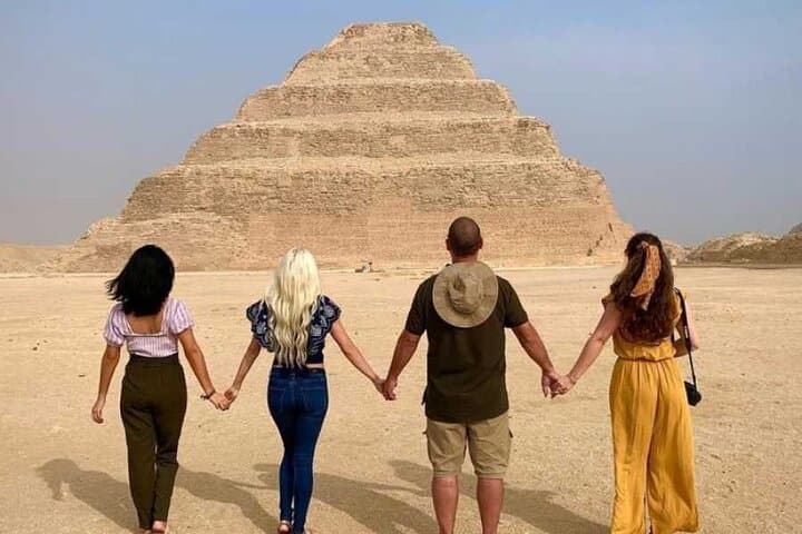Cairo by Plane: Full-Day Hurghada to Giza Pyramids & Egyptian Museum