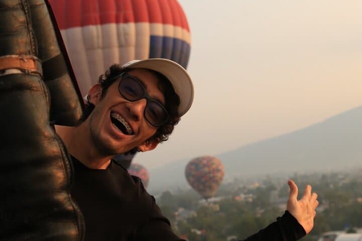 Sunrise Hot-Air Balloon Over Teotihuacán: Mexico City Pickup & Buffet Breakfast photo 5