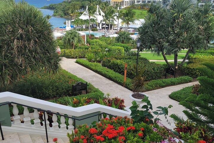 Private Airport Transfer: Cyril E. King Airport to Ritz-Carlton Elysian, St. Thomas photo 4