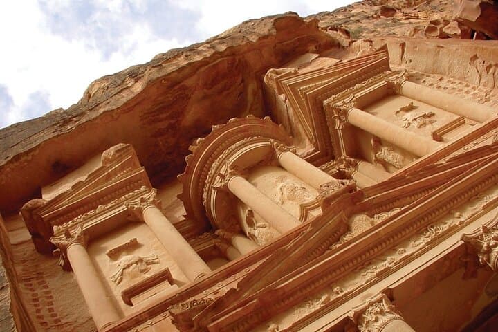 8-Day Jordan Circuit: Petra, Wadi Rum & Dead Sea Tour with Saturday Departures