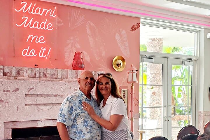 Explore South Beach Like a Local: Miami Beach Food & Drinks Tasting Walk