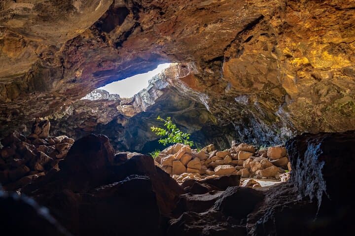 Rapa Nui Half-Day Private Tour: Ahu Akivi, Ana Te Pahu Caves & Puna Pau