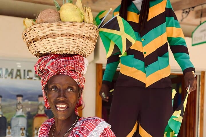 Montego Bay Shopping & Sightseeing Guided Tour: Hip Strip, Dead End Beach & Sam Sharpe Square photo 5