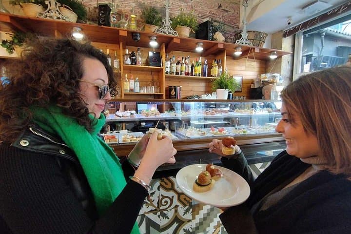 Taste of Valencia: Mercado Central Tapas Walk & Historic Paella Experience photo 3