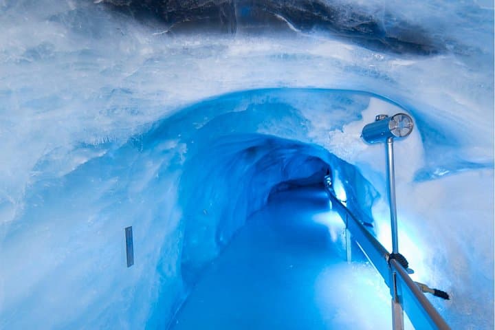 Mount Titlis Day Trip from Zurich — Engelberg, Glacier Cave & Lucerne Scenic Drive photo 6