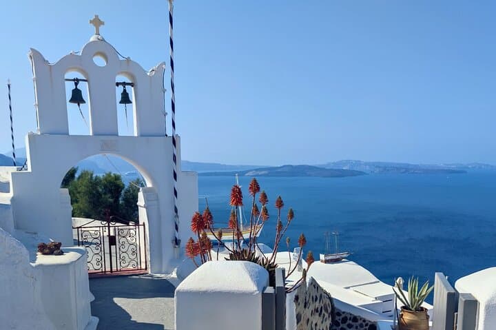 Santorini Essentials: Half-Day Private Sightseeing of Oia, Akrotiri & Pyrgos photo 5