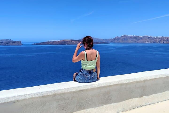 Santorini Essentials: Half-Day Private Sightseeing of Oia, Akrotiri & Pyrgos photo 4
