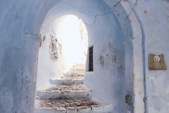 Santorini Essentials: Half-Day Private Sightseeing of Oia, Akrotiri & Pyrgos photo 6